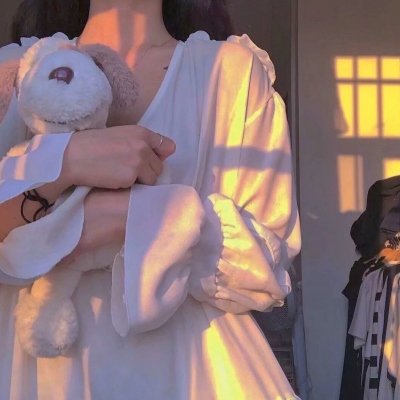 陪她一会儿
